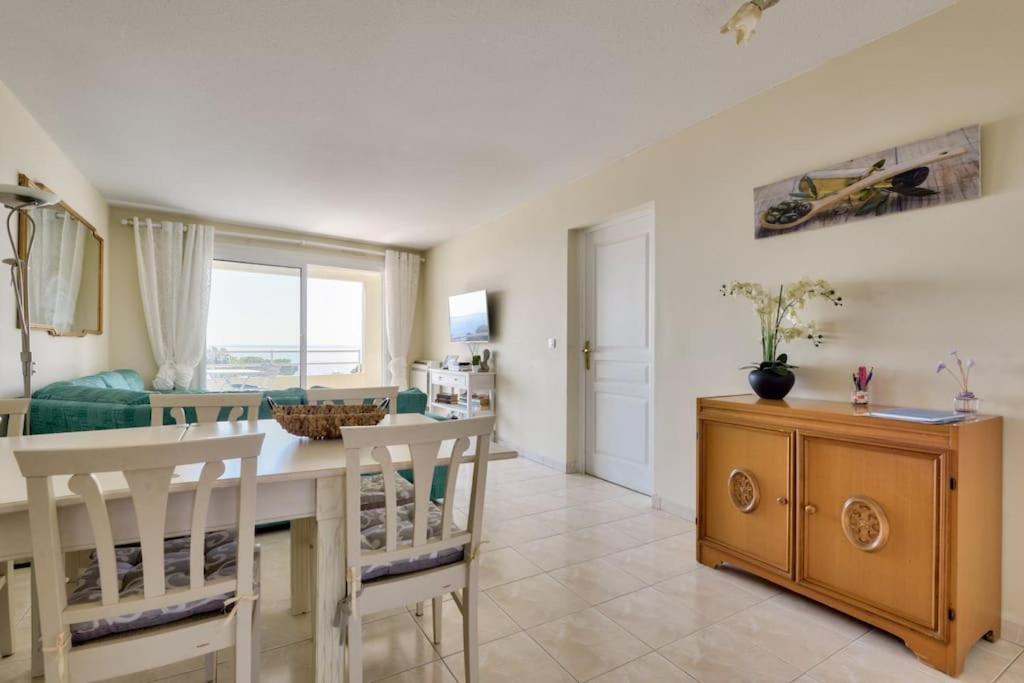 W 2 Bathrooms At 400m From The